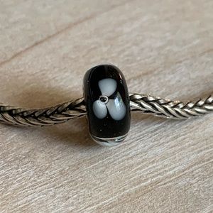 Trollbeads Authentic White Flower Glass Bead Black